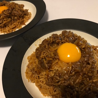 チキンラーメン+キーマカレー=【チキチキーマ】